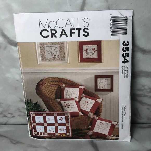 McCall's Craft Sewing Pattern 3554 Redwork Pillows Wall Quilt Wall Hanging Block - Picture 1 of 6